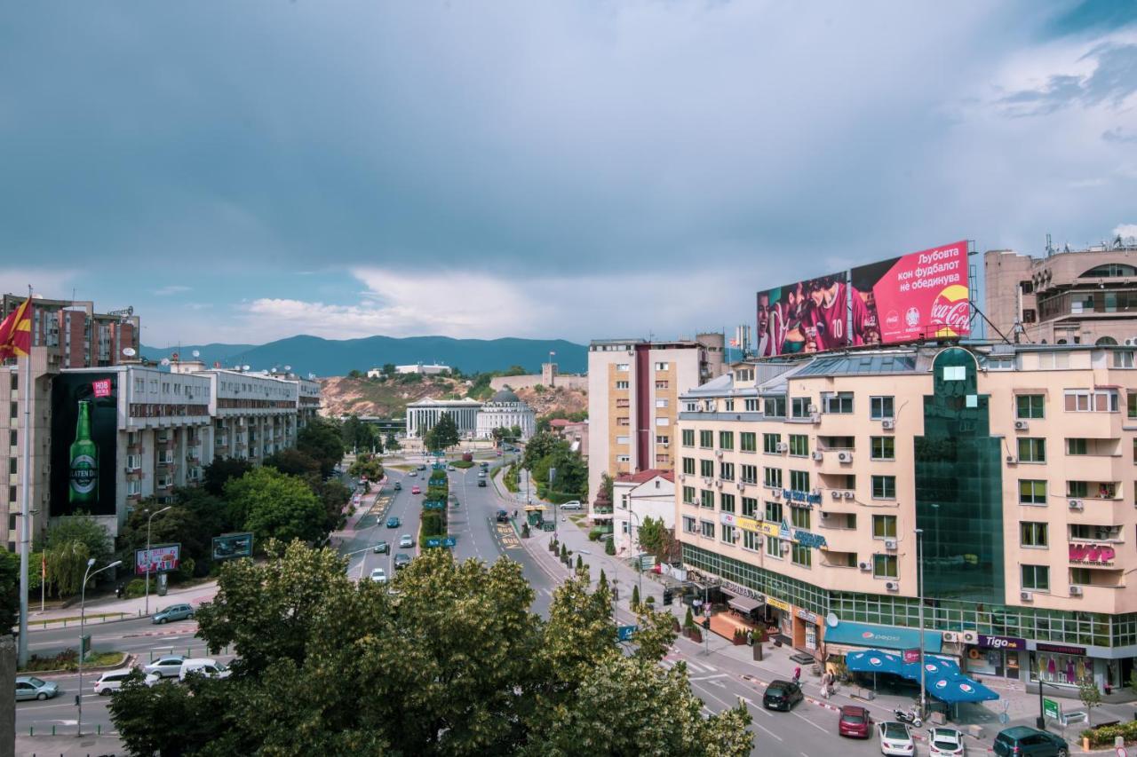 5 Star Central Studio Скопье Экстерьер фото