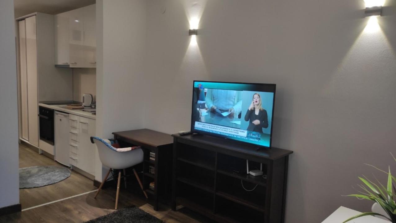 5 Star Central Studio Скопье Экстерьер фото